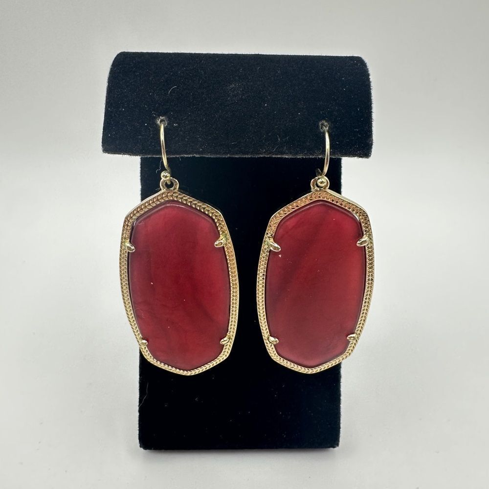 Retired RARE Kendra Scott "Pink Agate" Danielle dangle earrings‎ in gold tone!